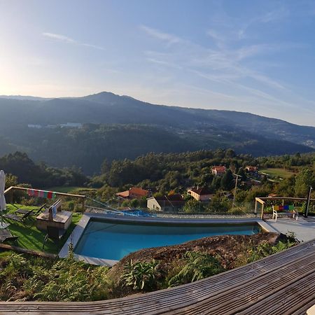 ホテル Glamping Aventura Atalaia Cotobade エクステリア 写真