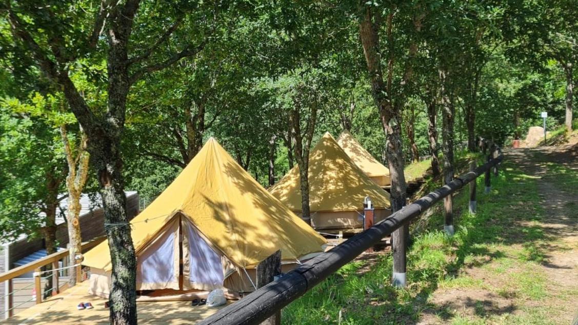 ホテル Glamping Aventura Atalaia Cotobade エクステリア 写真
